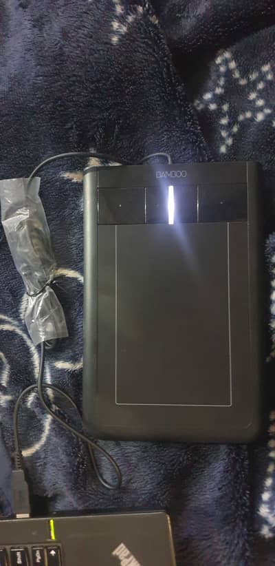 Wacom Bamboo Touch (CTT-460) Multi-Touch Pad / Digital Tablet