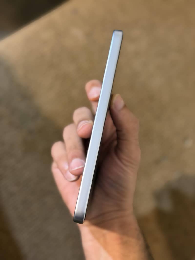 OPPO A6 PRO 3