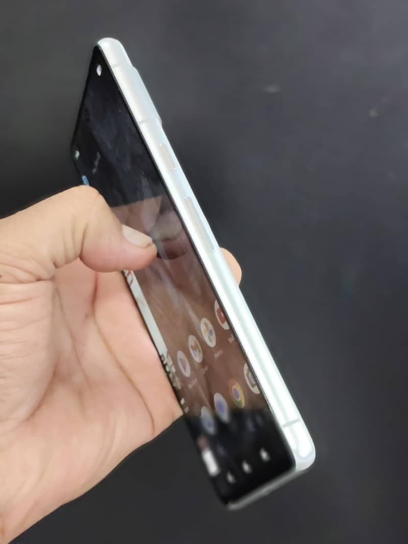Google Pixel 7 3