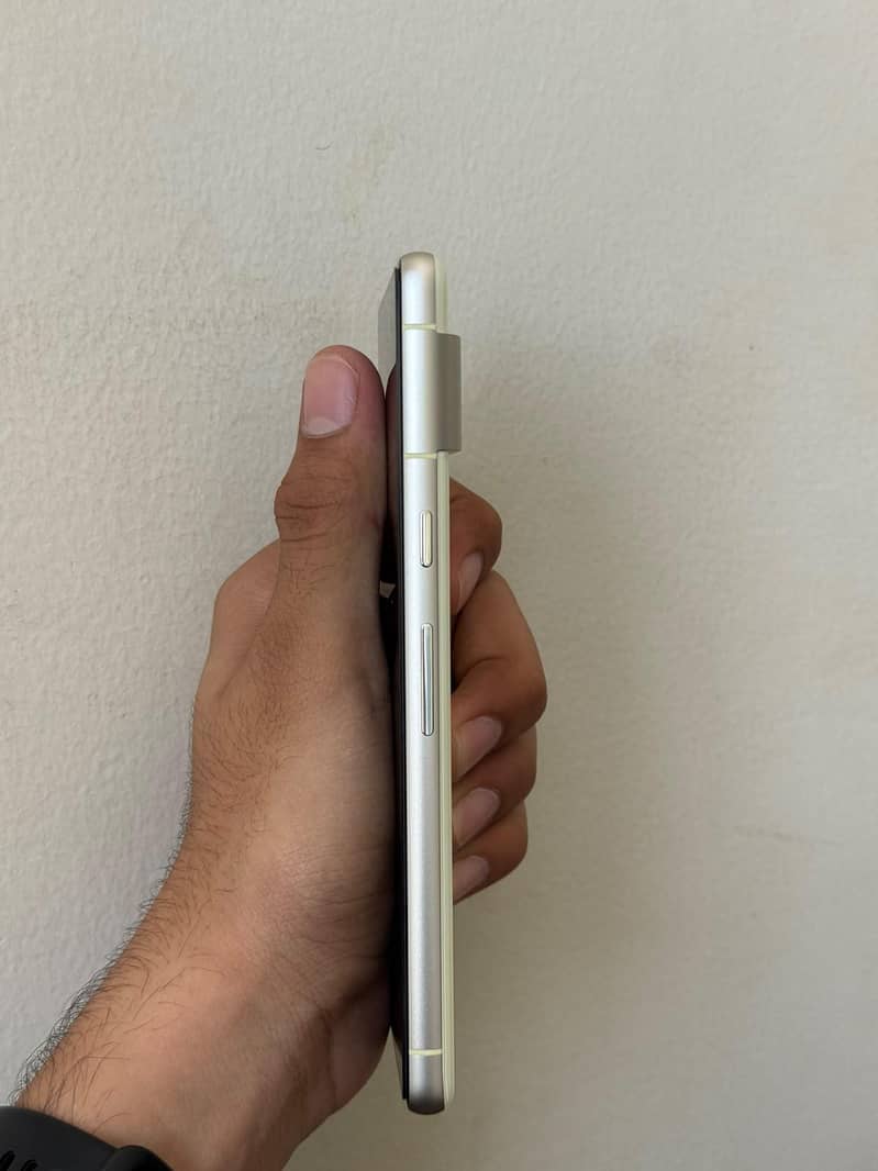 Google Pixel 7 3