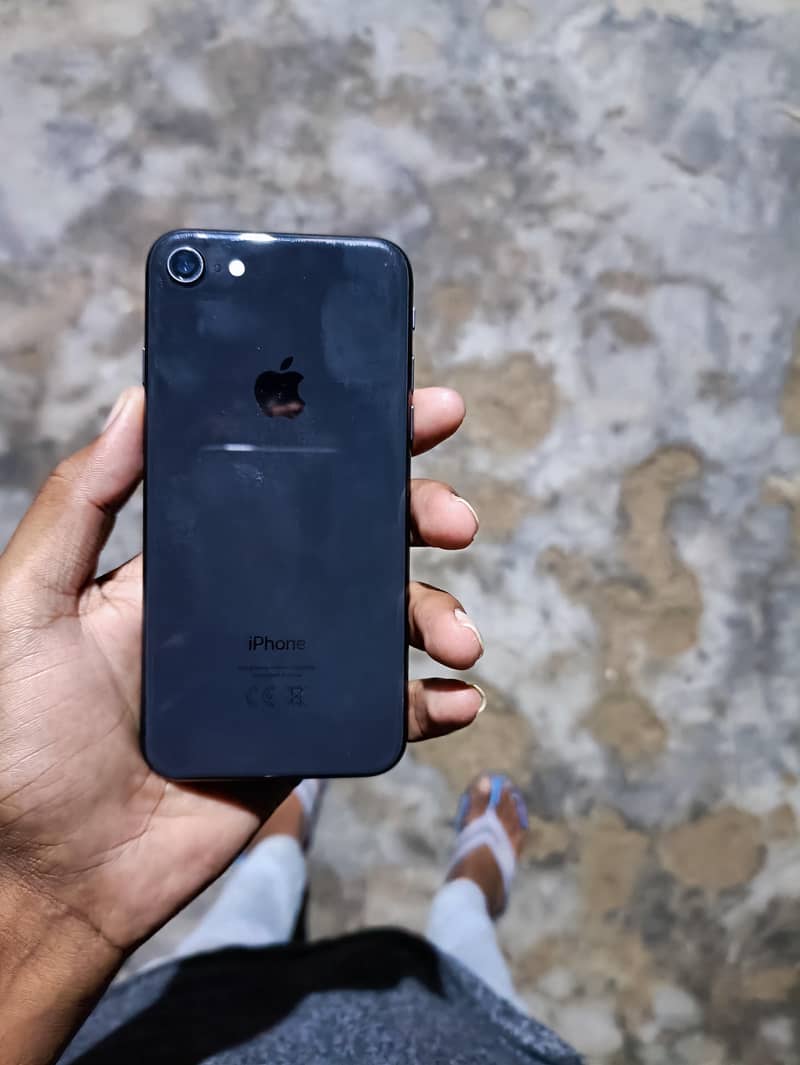 Apple iPhone 8 5