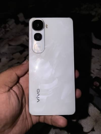 Vivo Y400
