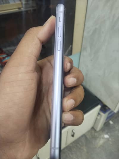 Apple iPhone 11