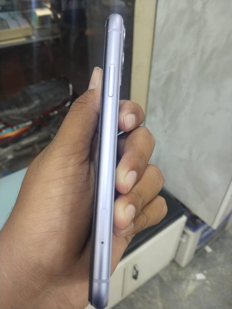 Apple iPhone 11 1