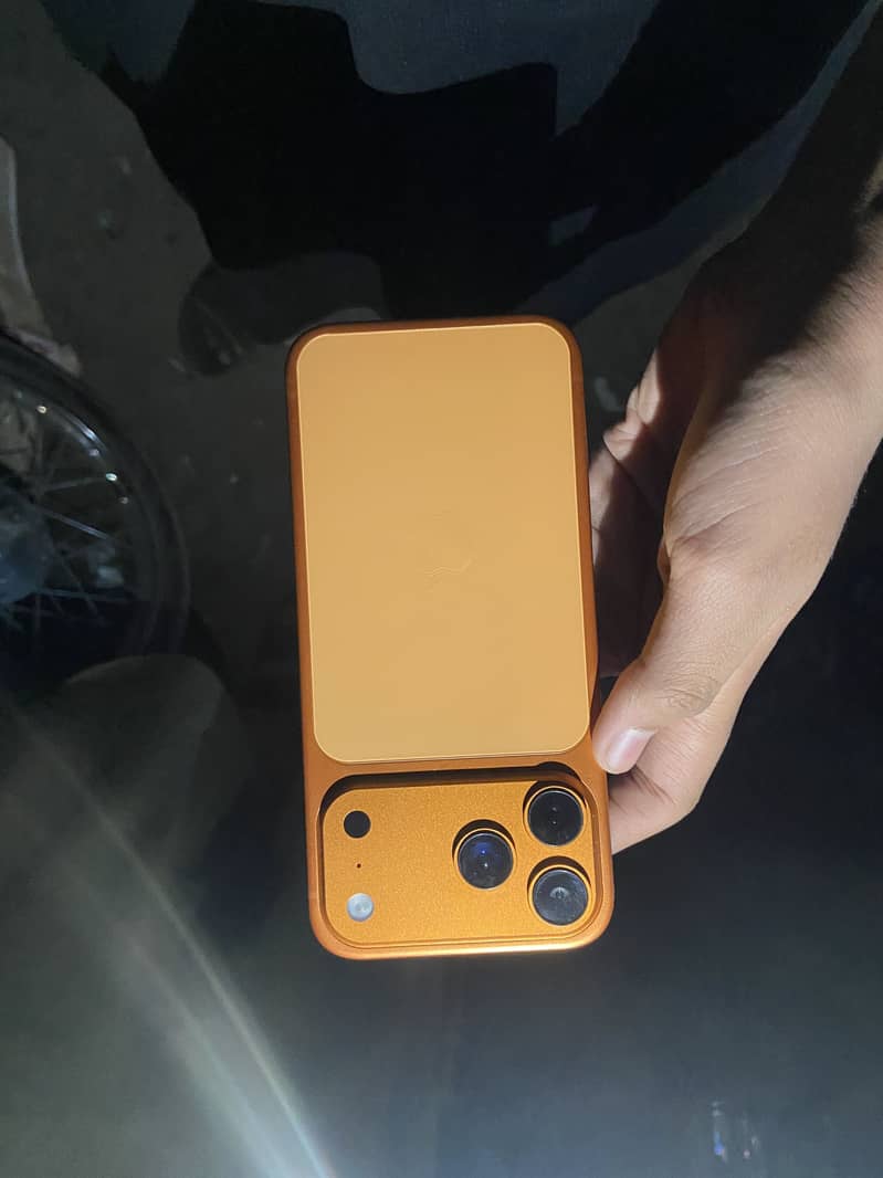 Apple iPhone 17 Pro Max 2