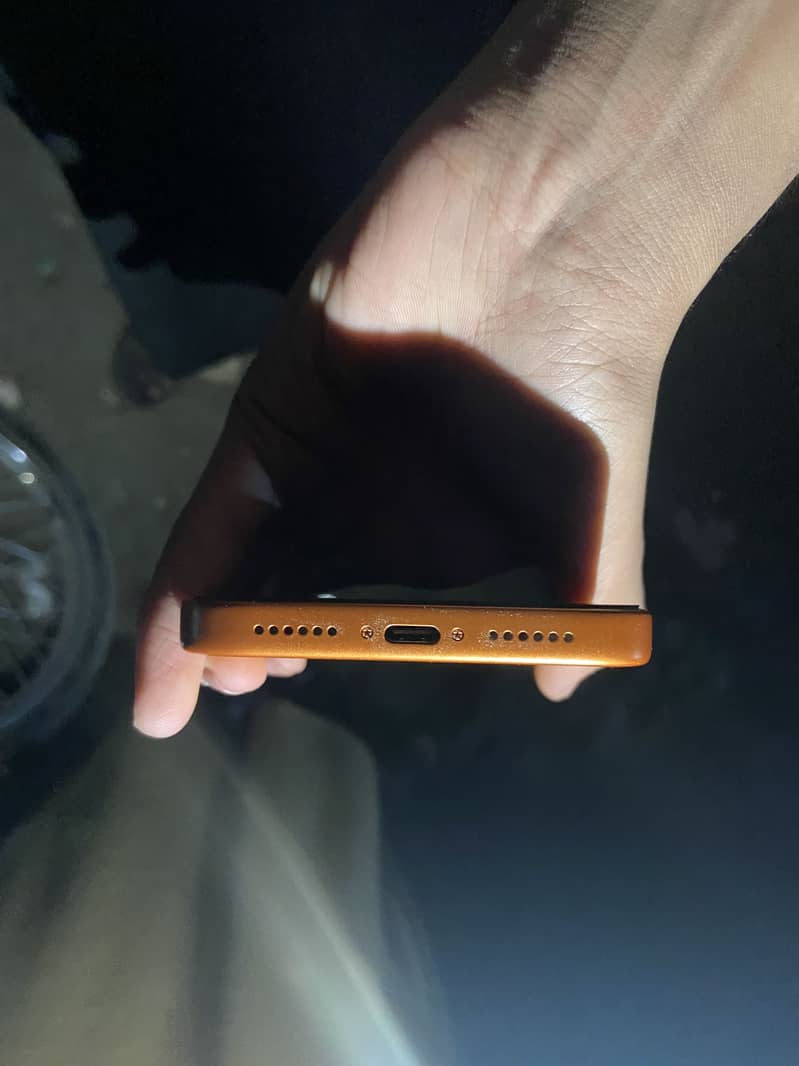 Apple iPhone 17 Pro Max 4
