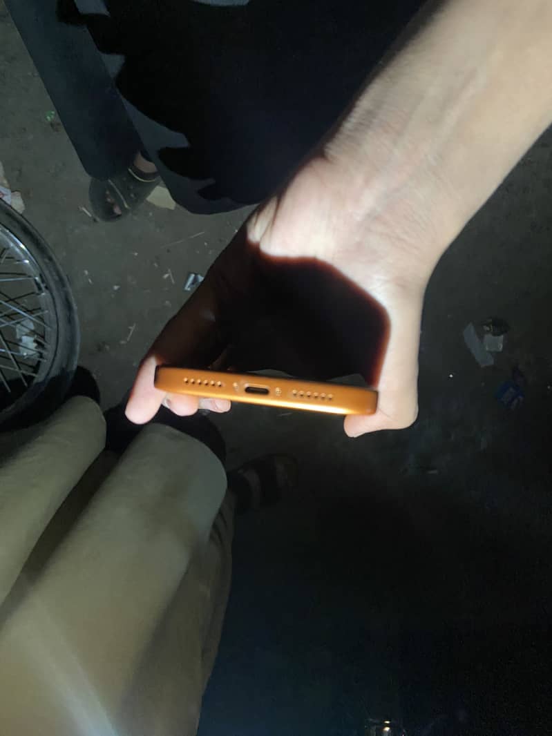Apple iPhone 17 Pro Max 6