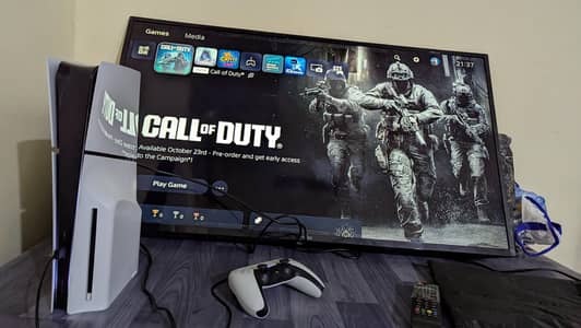 PS5 Slim Disk Edition with two. controller
