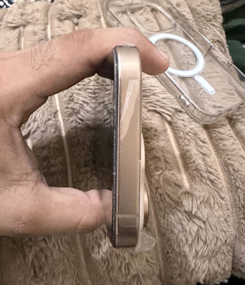 Apple iPhone 16 Pro 6