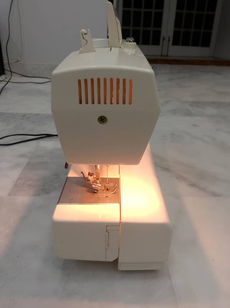 Original Imported Singer sewing machine 3