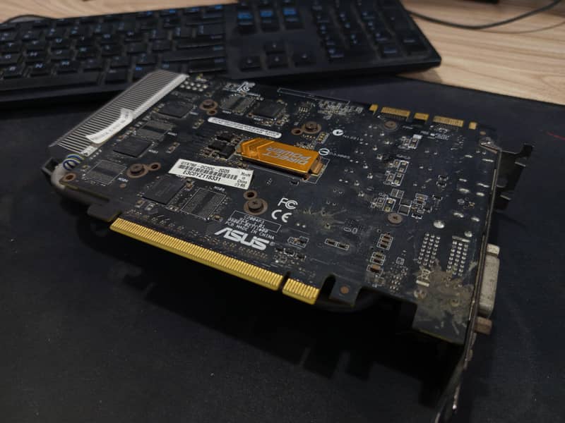 ASUS NVIDIA GeForce GTX 760 (2GB) - Computer Components - 1120763285