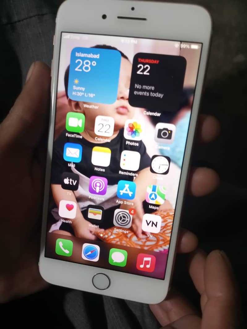 Apple iPhone 7 Plus 3