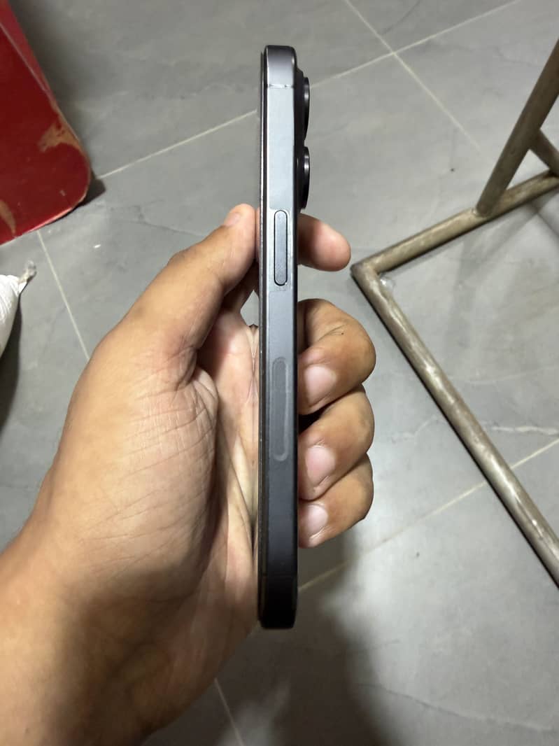 Apple iPhone 15 Pro JV 2