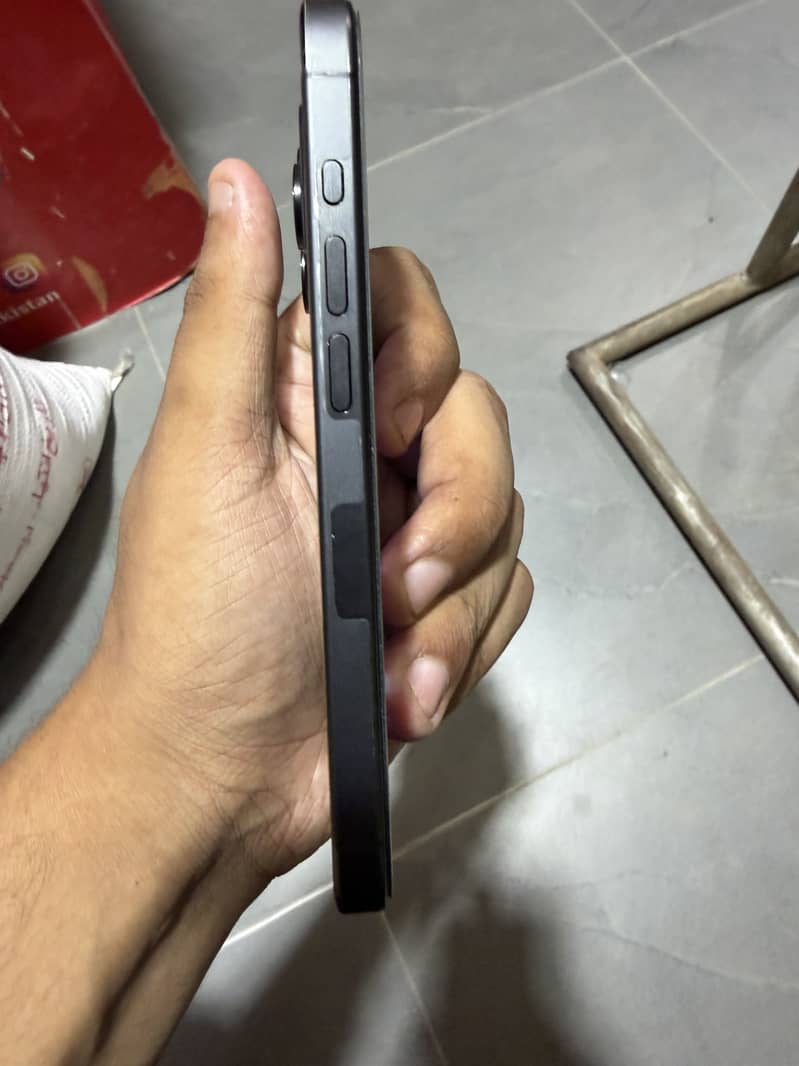 Apple iPhone 15 Pro JV 3