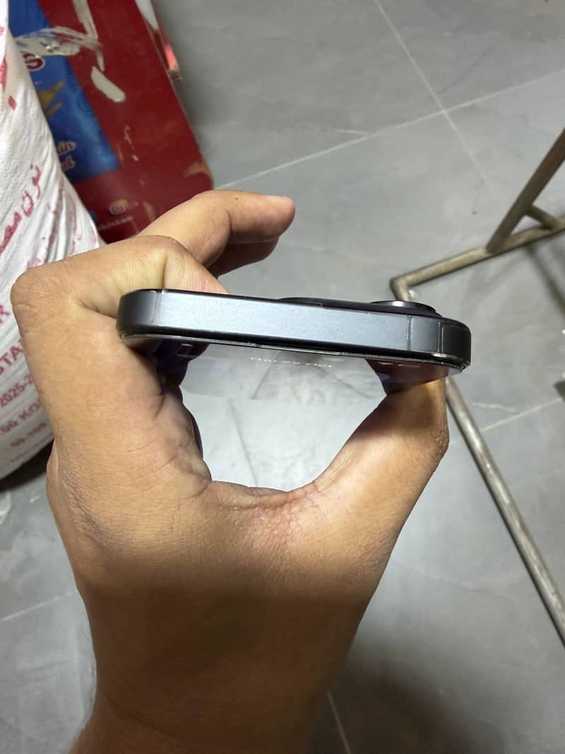 Apple iPhone 15 Pro JV 4