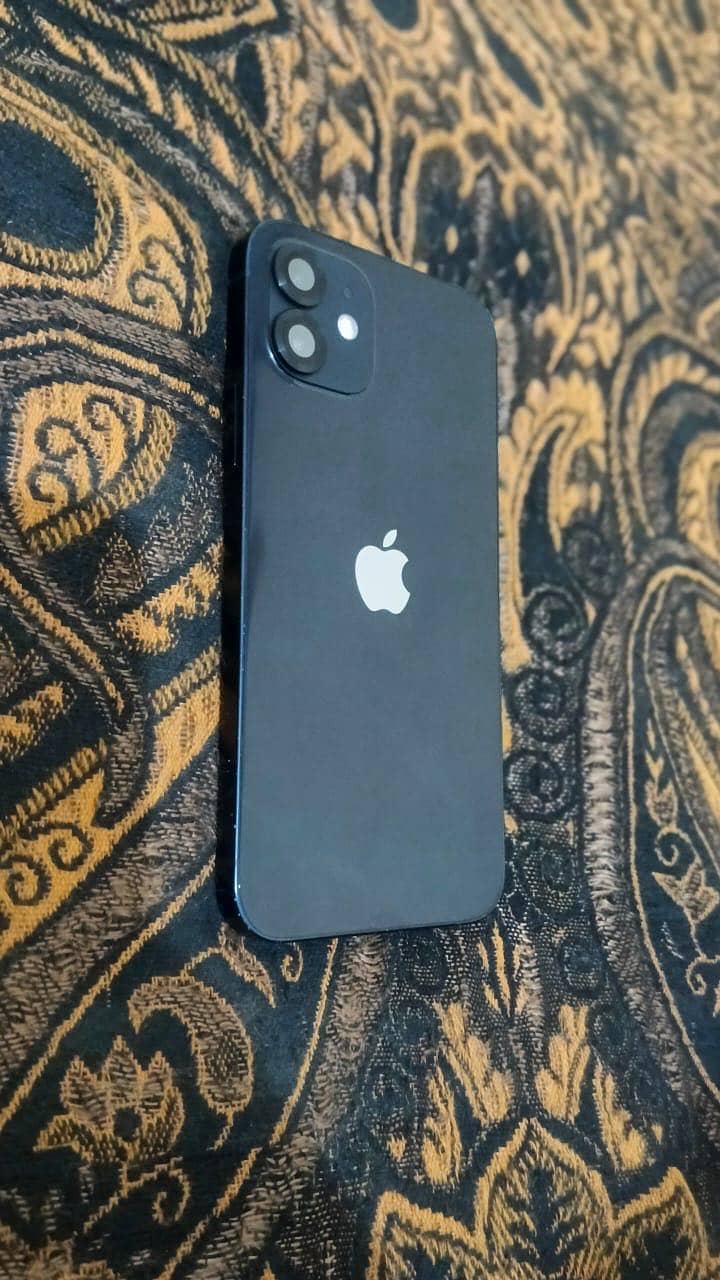 Apple iPhone 12 5