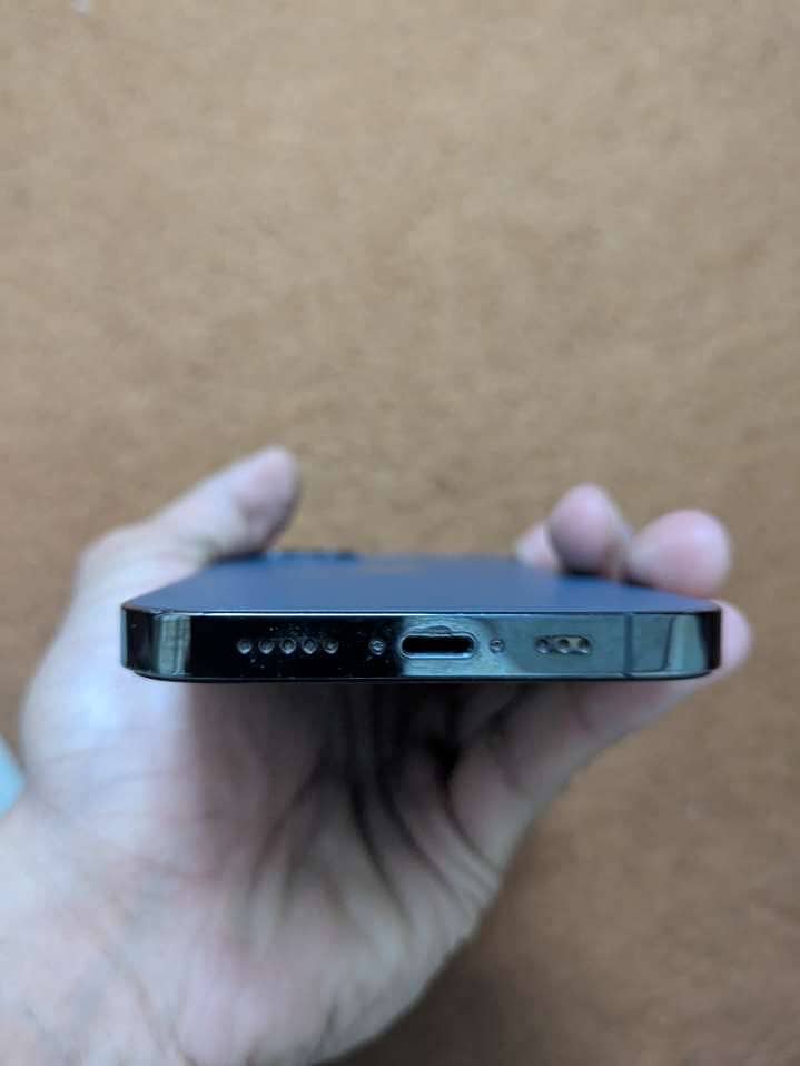 Apple iPhone 12 Pro 4