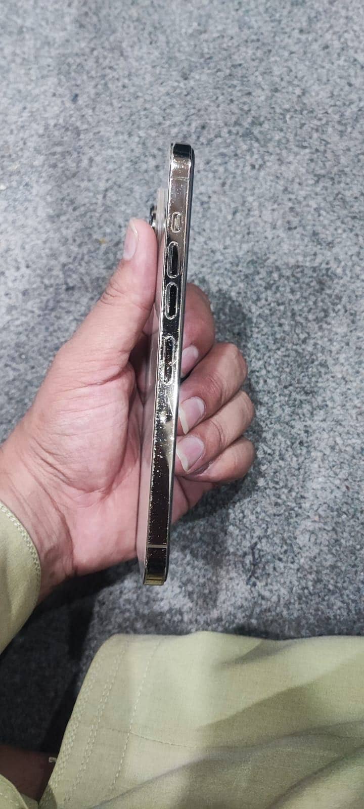 Apple iPhone 13 Pro Max 5