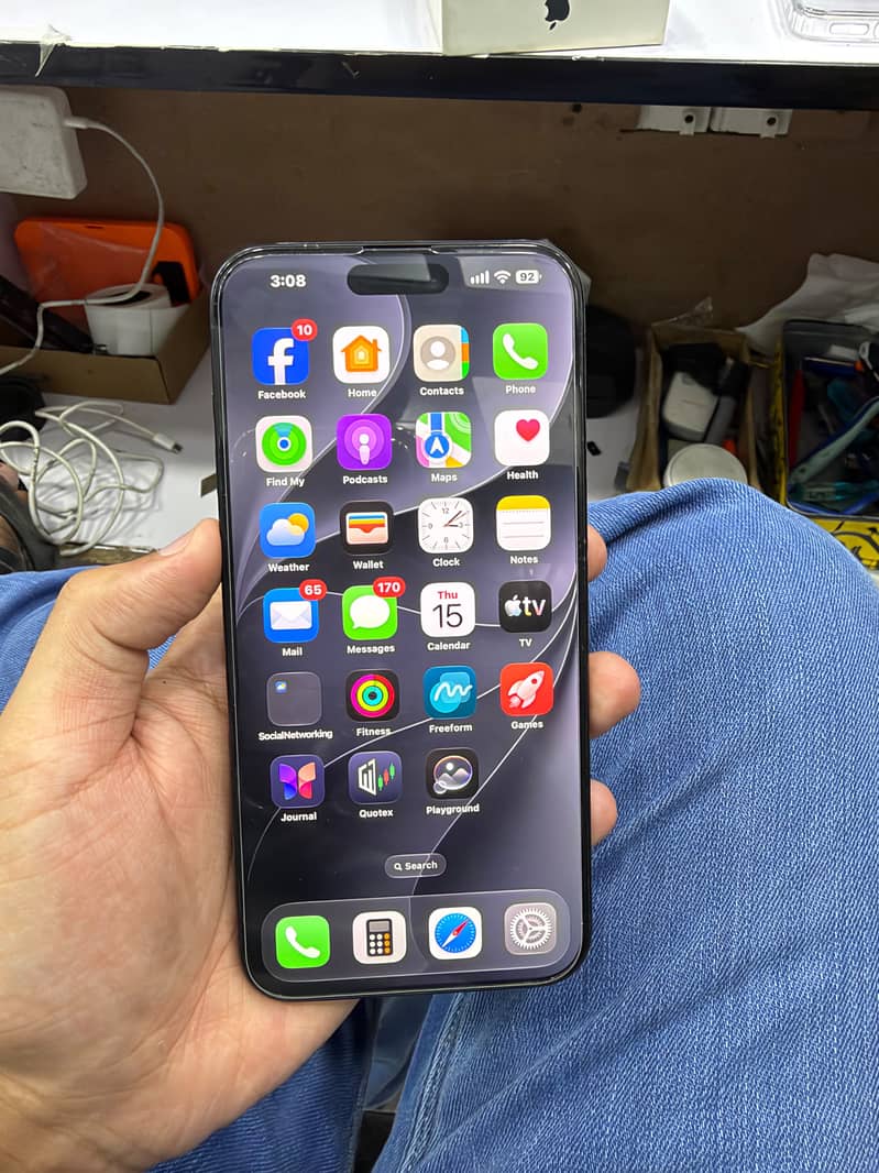 Apple iPhone 15 Pro Max 1