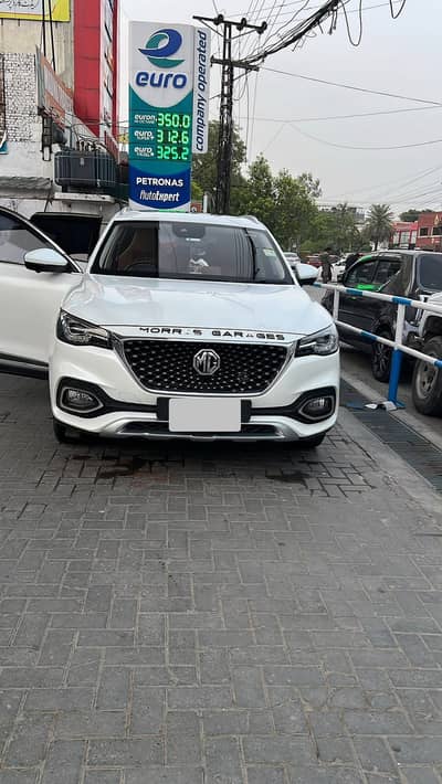 MG HS 2021