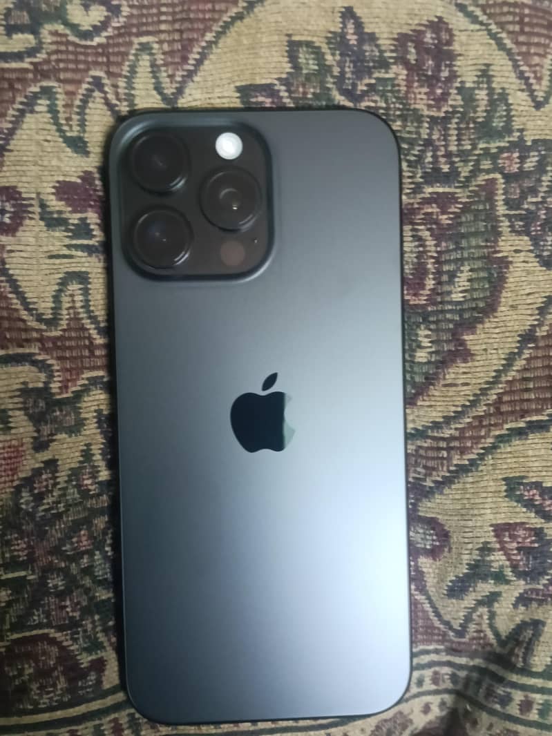 Apple iPhone 16 Pro Max 90% 2