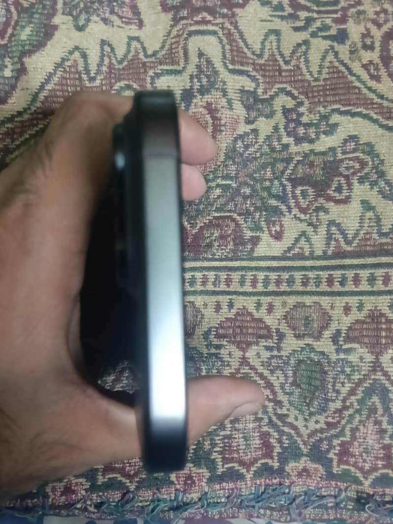 Apple iPhone 16 Pro Max 90% 3