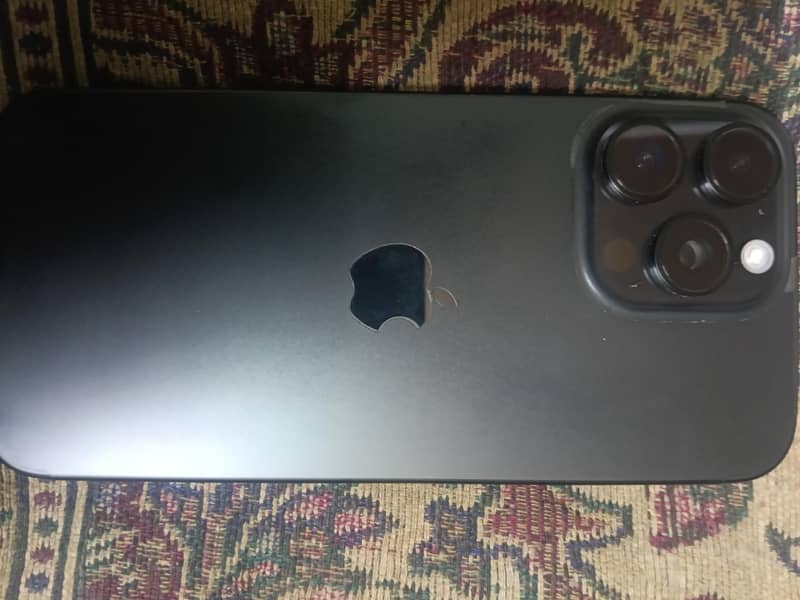Apple iPhone 16 Pro Max 90% 8