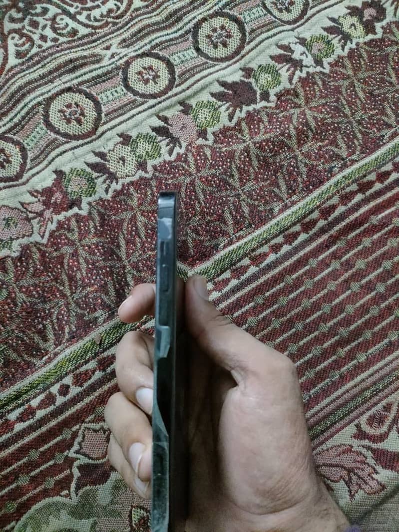 Apple iPhone 14 Pro Max 1