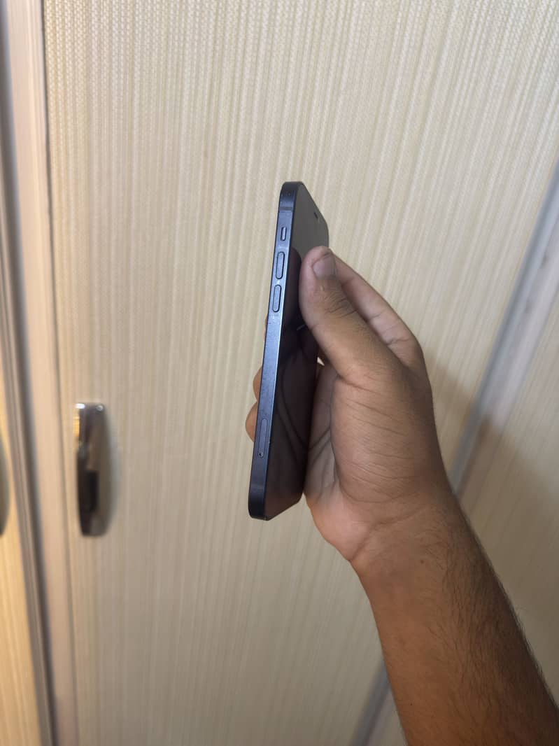 Apple iPhone 12 2