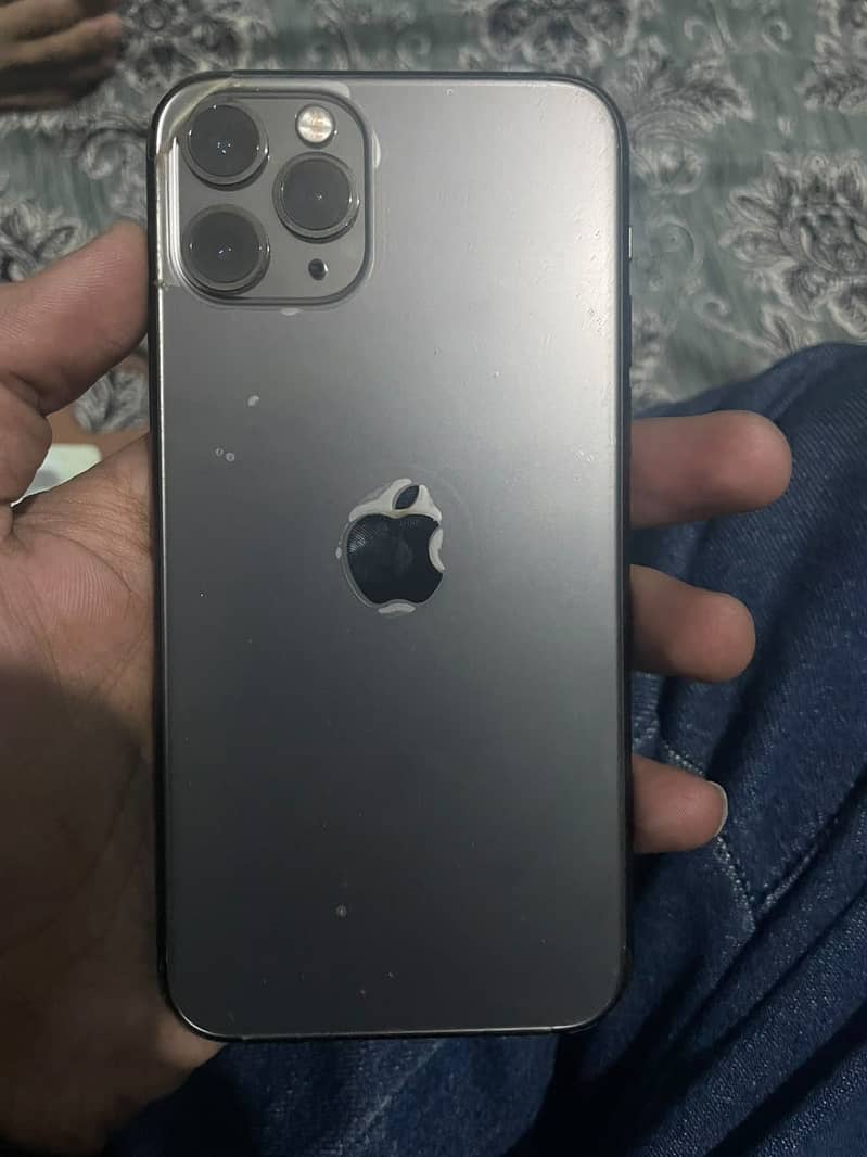 Apple iPhone 11 Pro 3