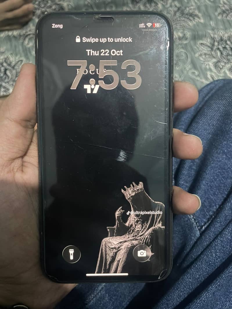 Apple iPhone 11 Pro 4
