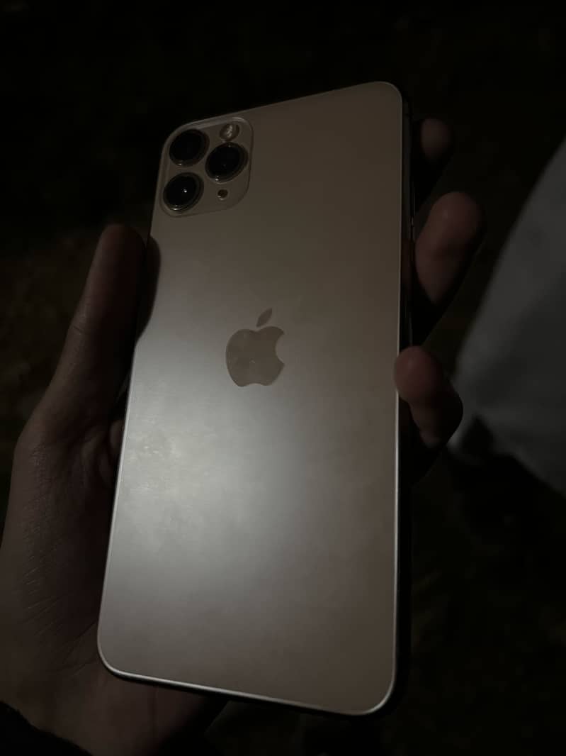 Apple iPhone 11 Pro Max 0