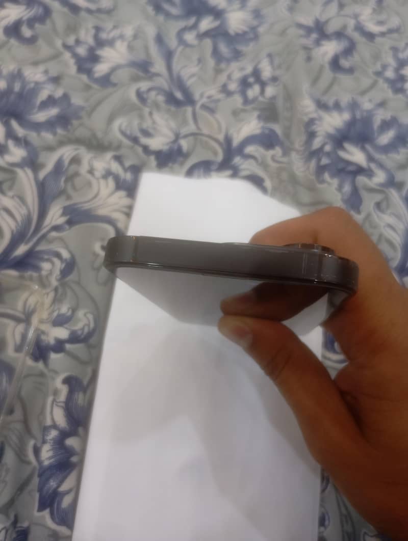 Apple iPhone 14 Pro 1