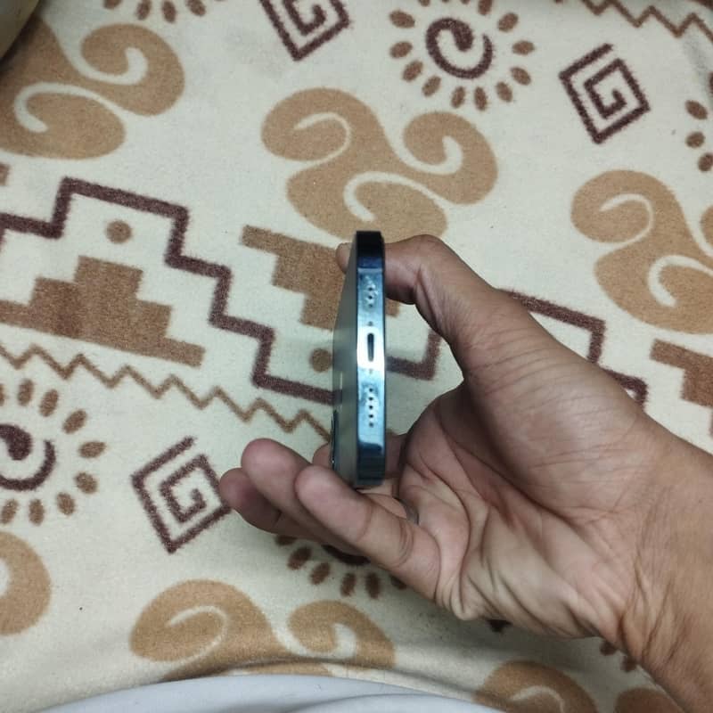 Apple iPhone 12 Pro 4