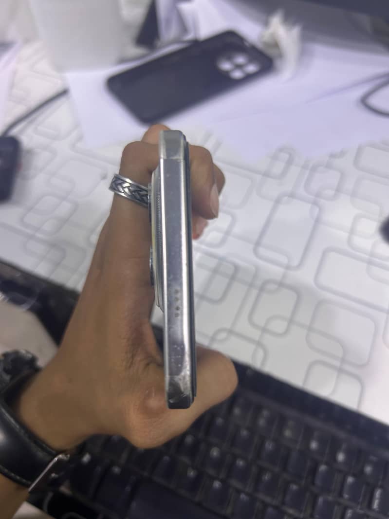 Tecno SPARK 30 Pro 4