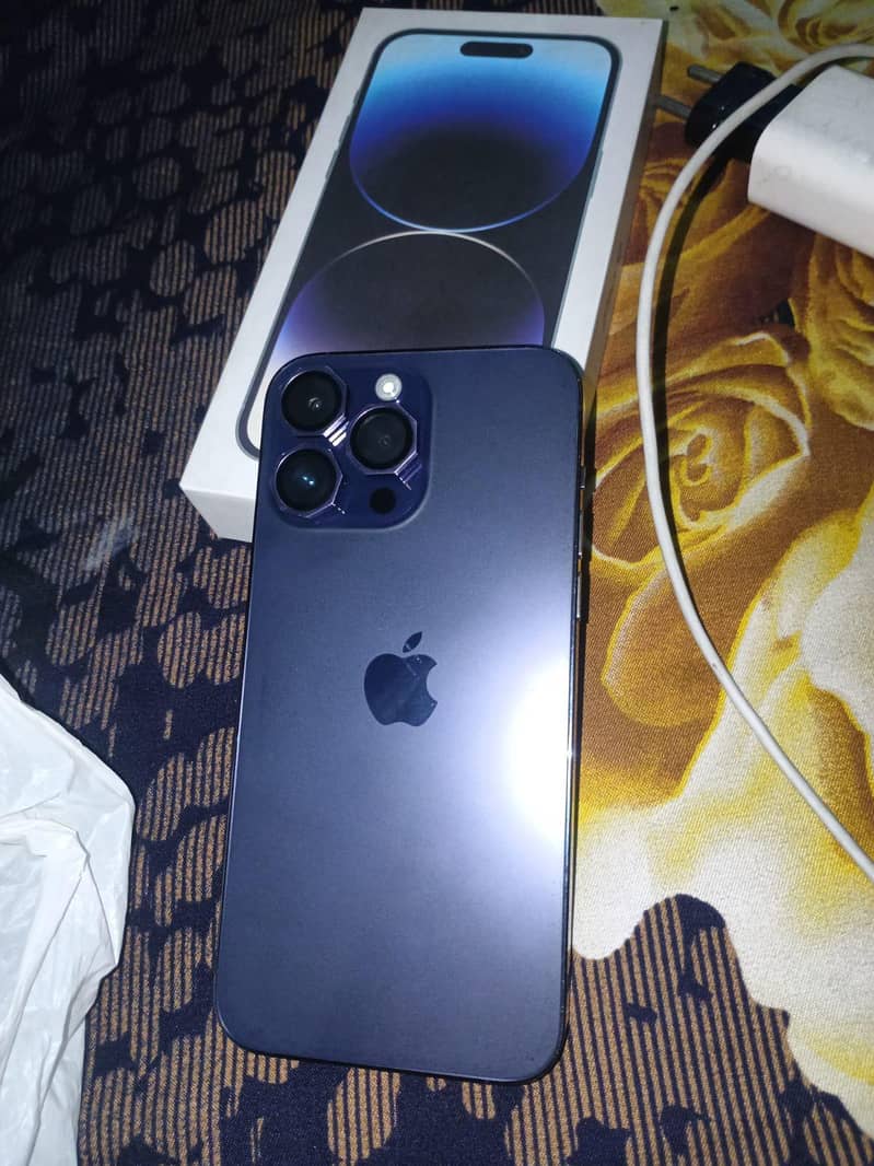 Apple iPhone 13 Pro Max 0