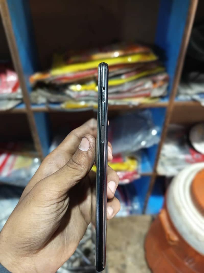 One Plus 6T 4