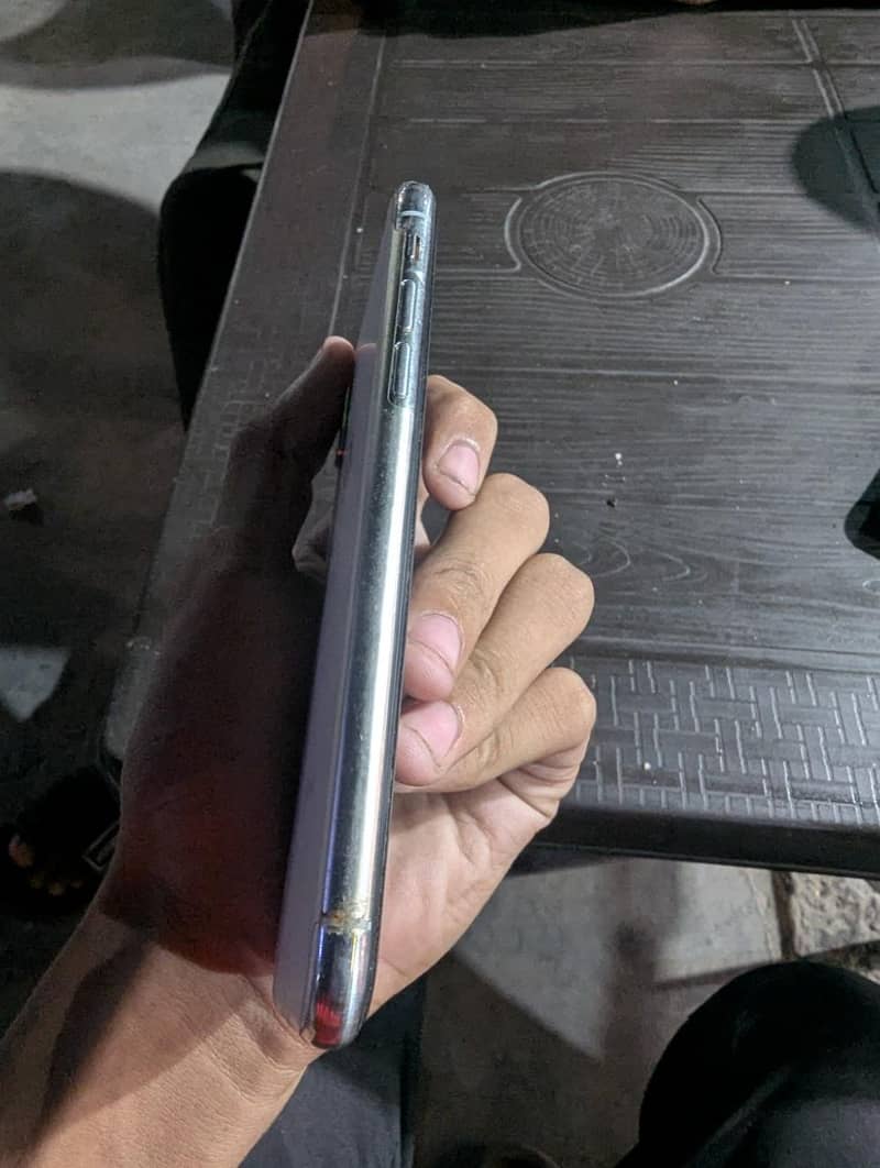 Apple iPhone X 1