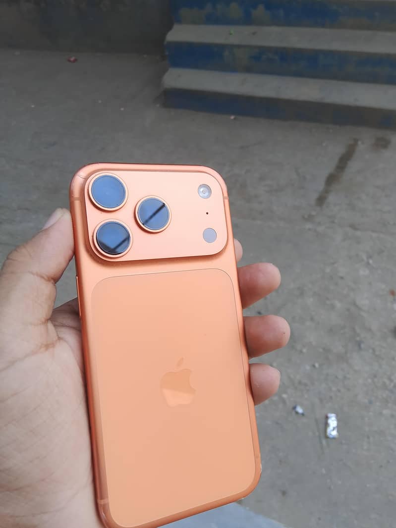 Apple iPhone 17 Pro 1