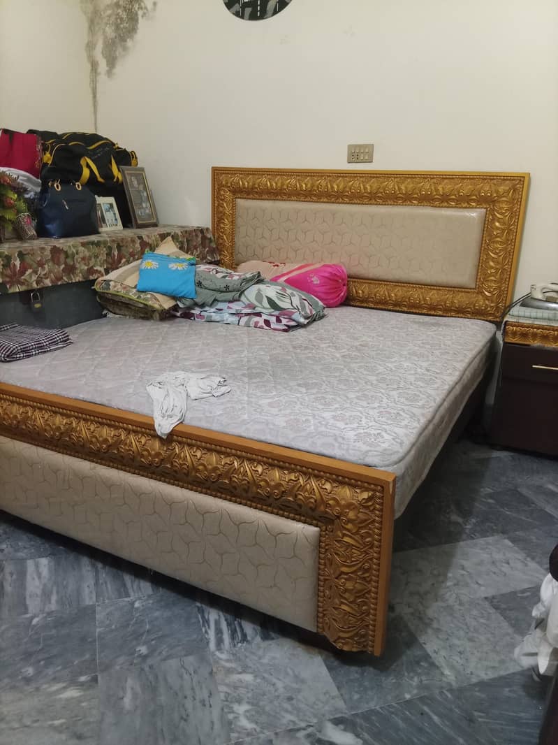 Daining table + Bed + drasing 8