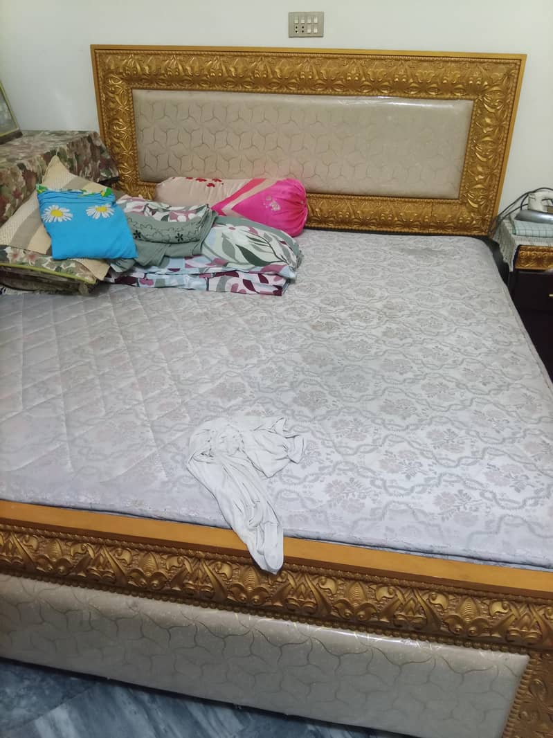 Daining table + Bed + drasing 9