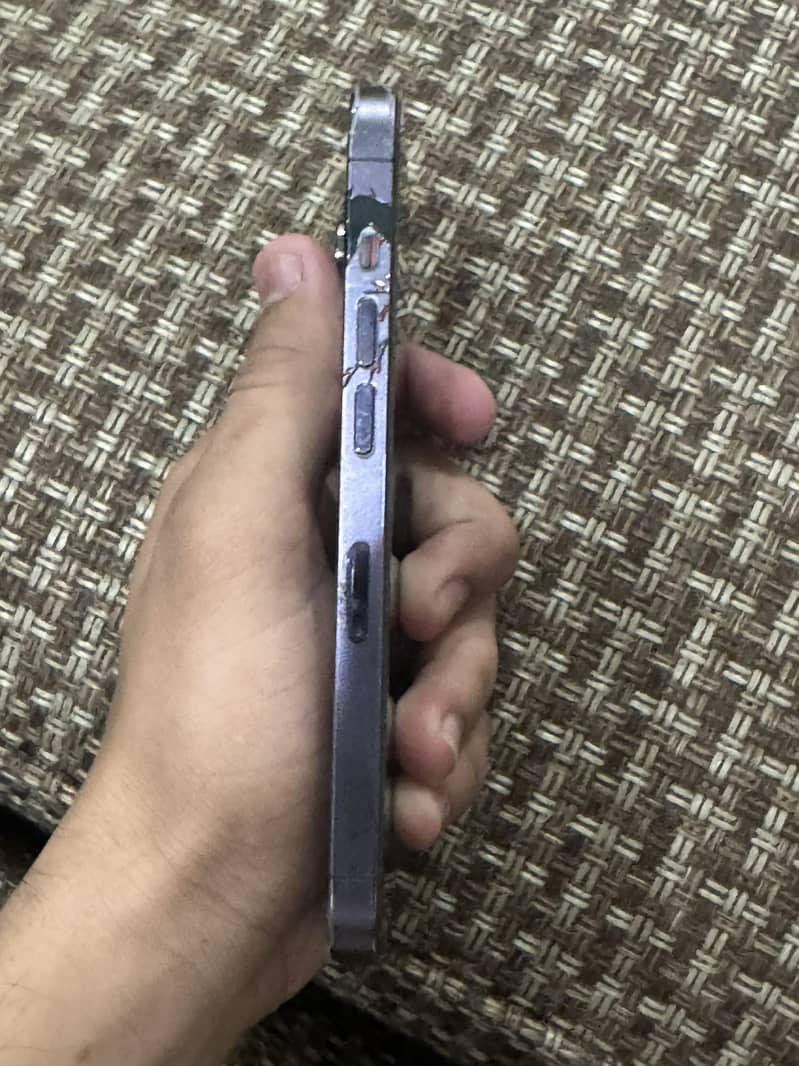 Apple iPhone 14 Pro 3