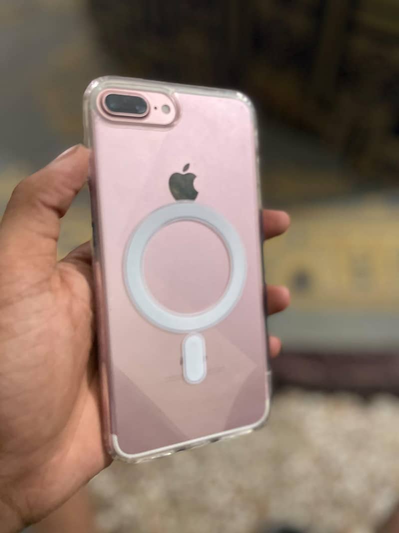 Apple iPhone 7 Plus 2