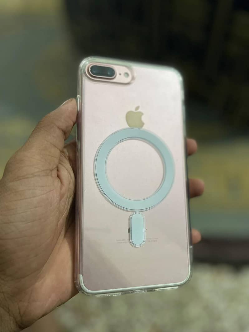 Apple iPhone 7 Plus 3