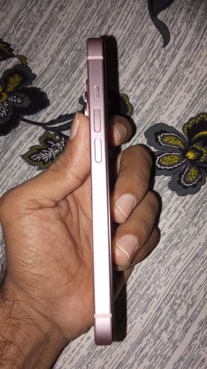 Apple iPhone 15 2
