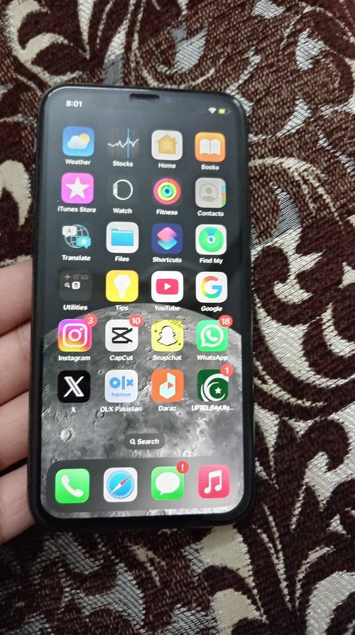 Apple iPhone X 4