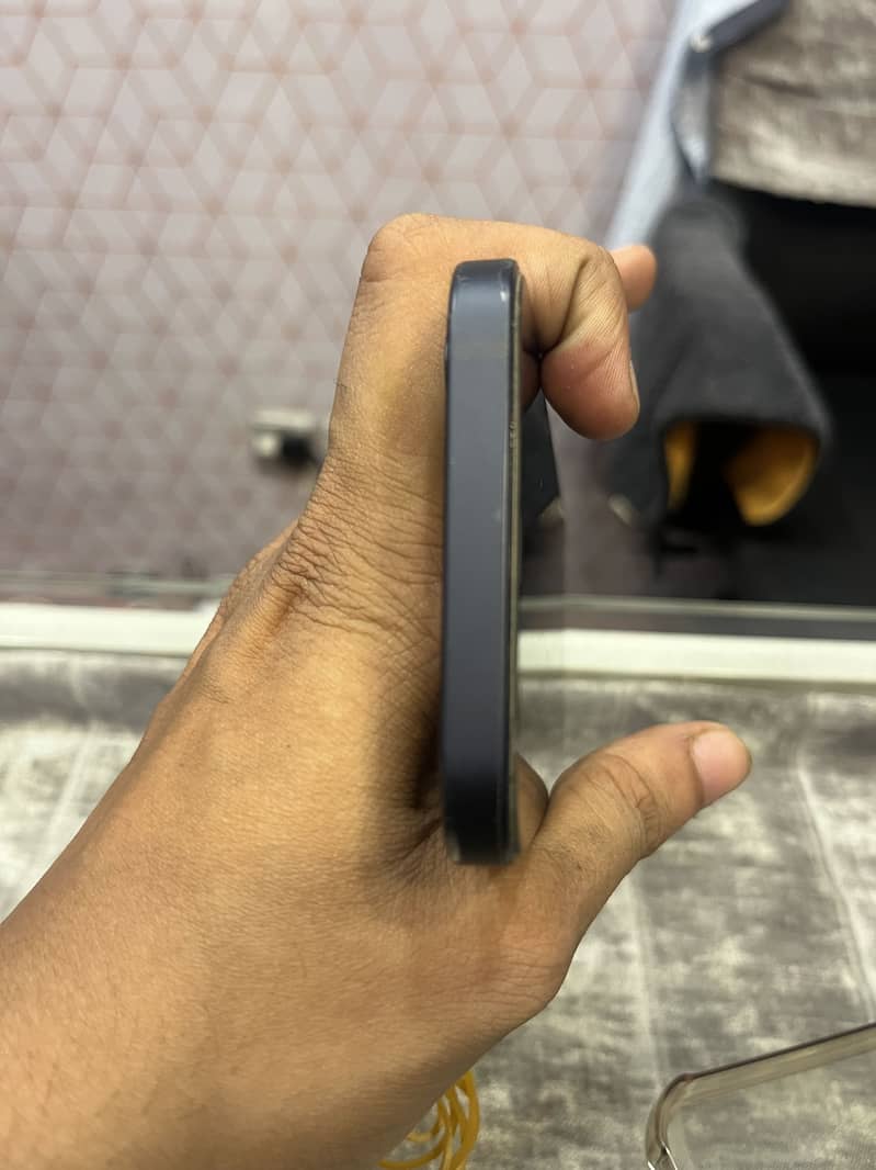Apple iPhone 12 5