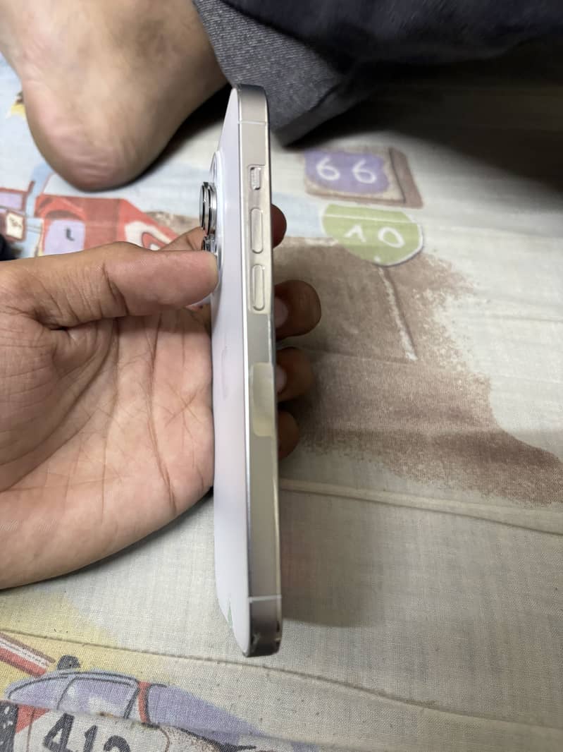 Apple iPhone 14 Pro 4