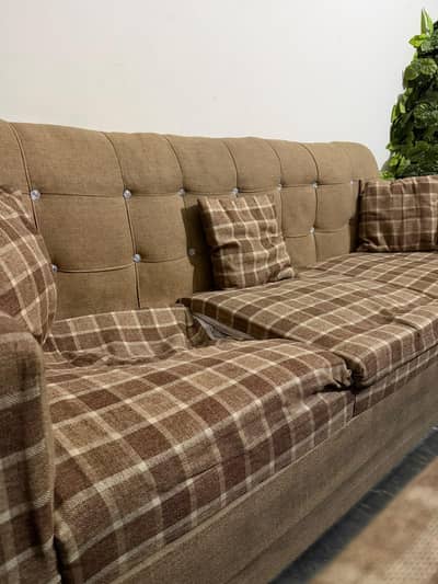 Used sofa set is for sale 3 seater, 2 seater, 1 seater
