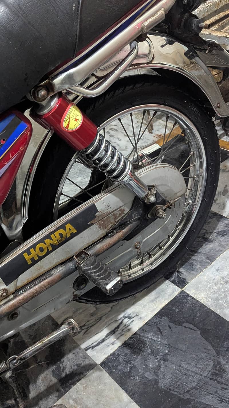 Honda CD 70 5